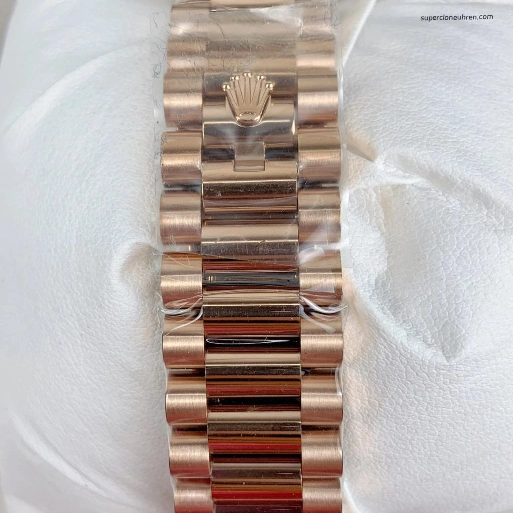 1:1 Super Clone Uhr Rolex Day-Date 228235-0056 Roségold mit Perlmutt-Zifferblatt 40mm