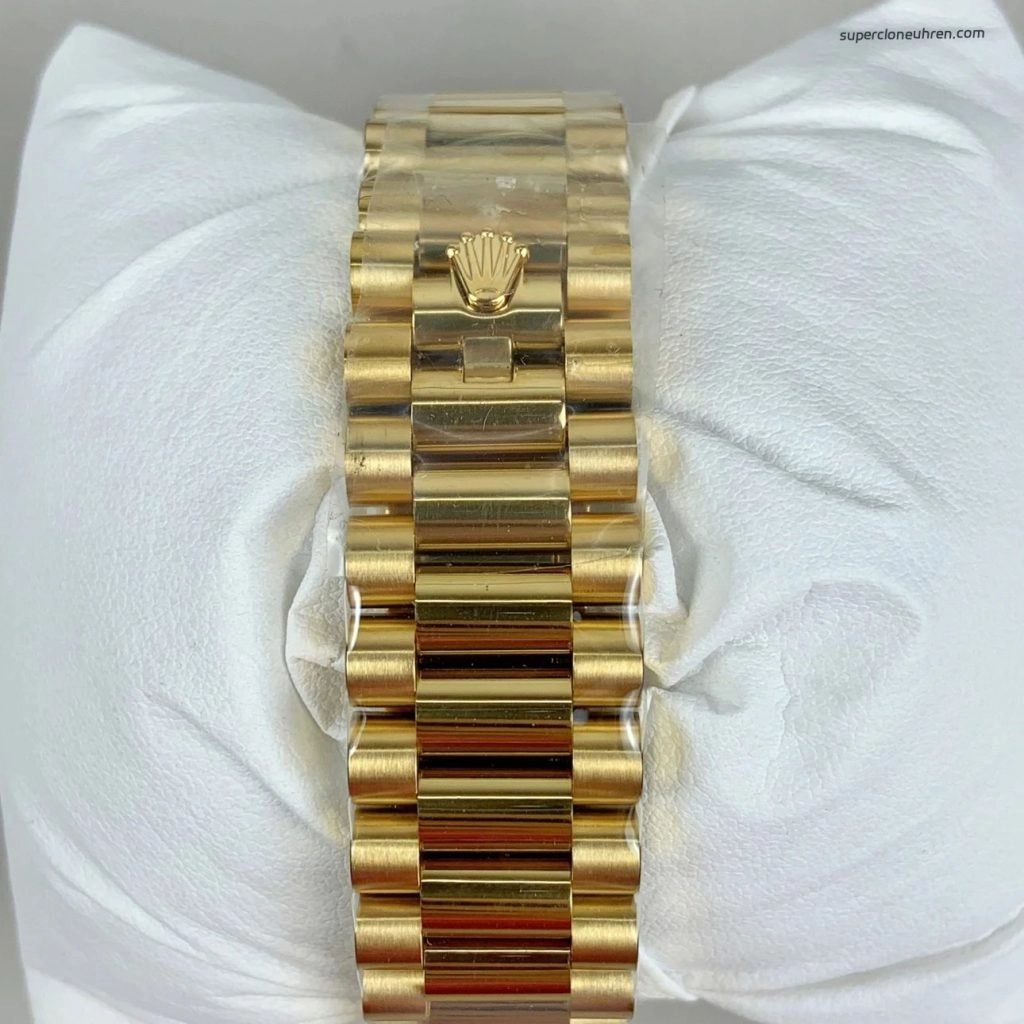 Super Clone Rolex Day-Date 228238-0005 Champagnerfarbenes Zifferblatt 40mm