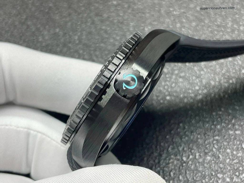 Premium Replica Uhr Omega Seamaster Planet Ocean 215.92.46.22.01.006 Schwarze Keramik 45,5 mm