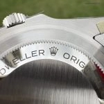 Premium Replica Uhr Rolex Sea-Dweller 126600 Edelstahl mit rotem Schriftzug 43mm