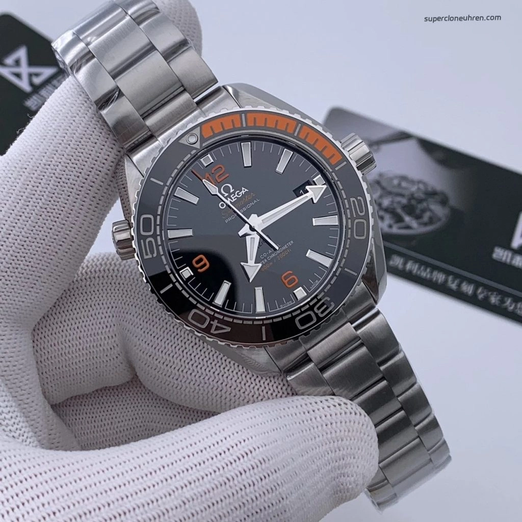 Premium Replica Uhr Omega Seamaster Planet Ocean 215.30.44.21.01.002 mit orangefarbener Lünette 43,5 mm