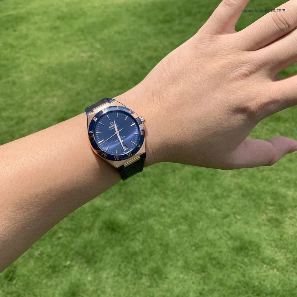 Premium Replica Uhr Omega Constellation 131.63.41.21.03.001 Roségold Keramiklünette 41mm