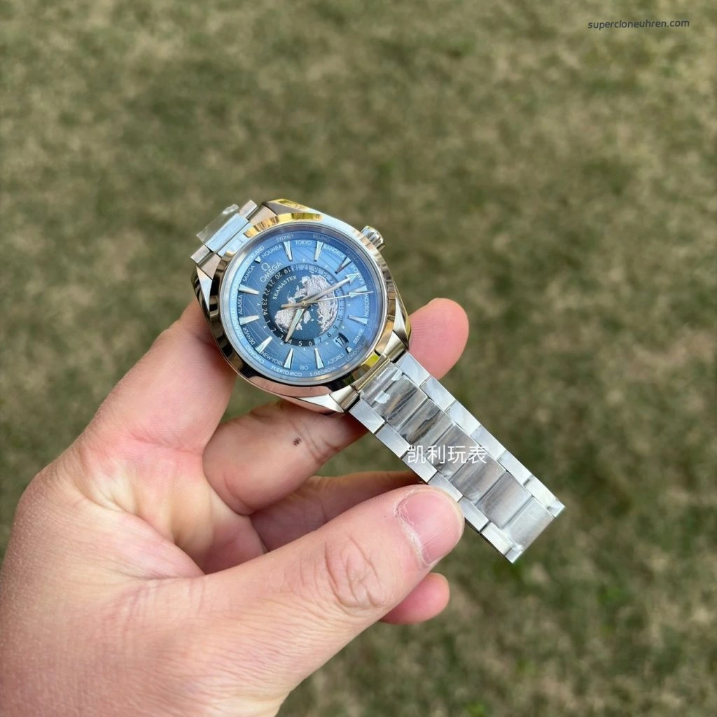 Super Clone Omega Seamaster Aqua Terra Worldtimer 220.10.43.22.03.002 Eisblaues Zifferblatt 43mm