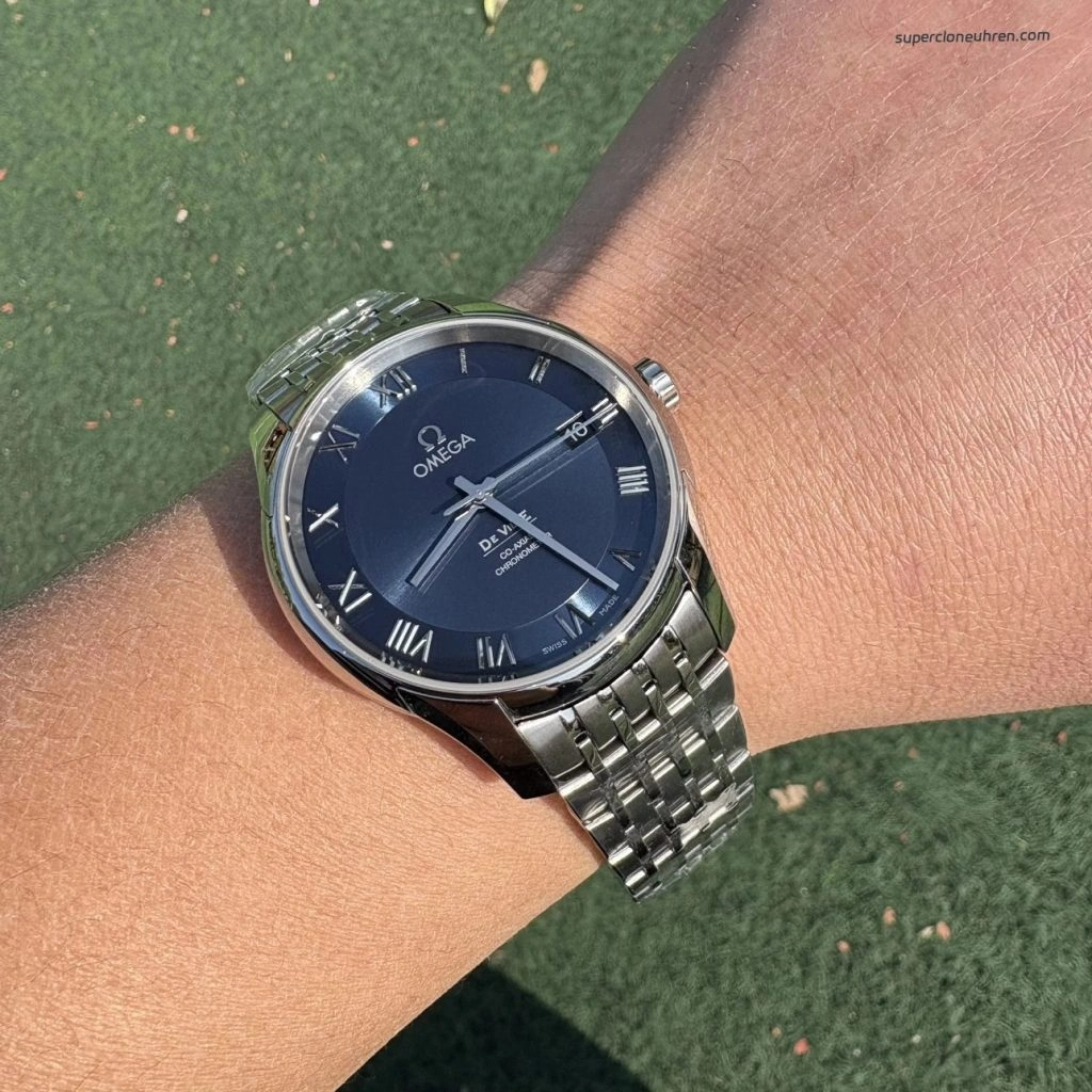 Premium Replica Uhr Omega De Ville 431.10.41.21.03.001 blaues Zifferblatt Edelstahl 41 mm