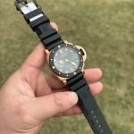 Super Clone Panerai Submersible PAM01070 Roségold mit Carbon-Lünette 44 mm
