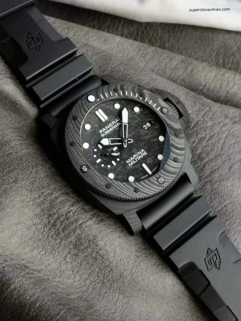Premium Replica Uhr Panerai Submersible PAM00979 Carbon-Keramik 47mm