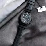 Premium Replica Uhr Panerai Submersible PAM00979 Carbon-Keramik 47mm