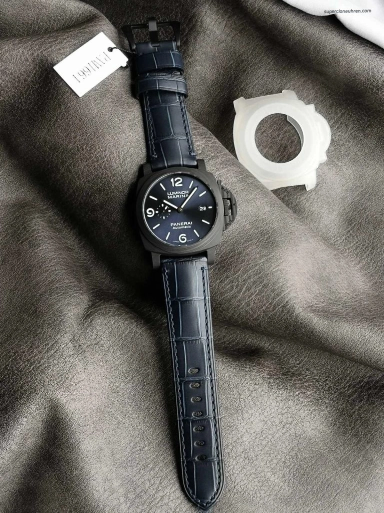 Premium Replica Uhr Panerai Luminor PAM01664 aus Carbon mit tiefblauem Lederband 44mm