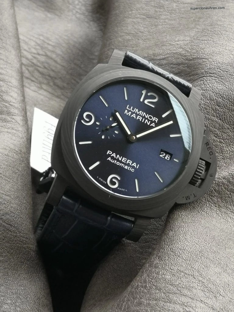 Premium Replica Uhr Panerai Luminor PAM01664 aus Carbon mit tiefblauem Lederband 44mm