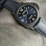 Premium Replica Uhr Panerai Luminor PAM01664 aus Carbon mit tiefblauem Lederband 44mm