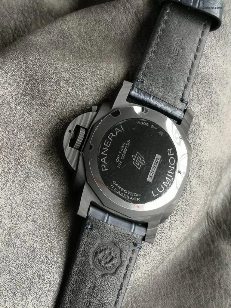 Premium Replica Uhr Panerai Luminor PAM01664 aus Carbon mit tiefblauem Lederband 44mm