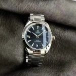 Premium Replica Uhr Omega Seamaster 220.10.41.21.03.001 blaues Teak-Zifferblatt 41mm