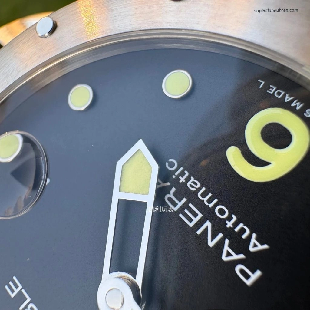 Premium Replica Uhr Panerai Submersible PAM01024 mattes Edelstahlgehäuse 44mm