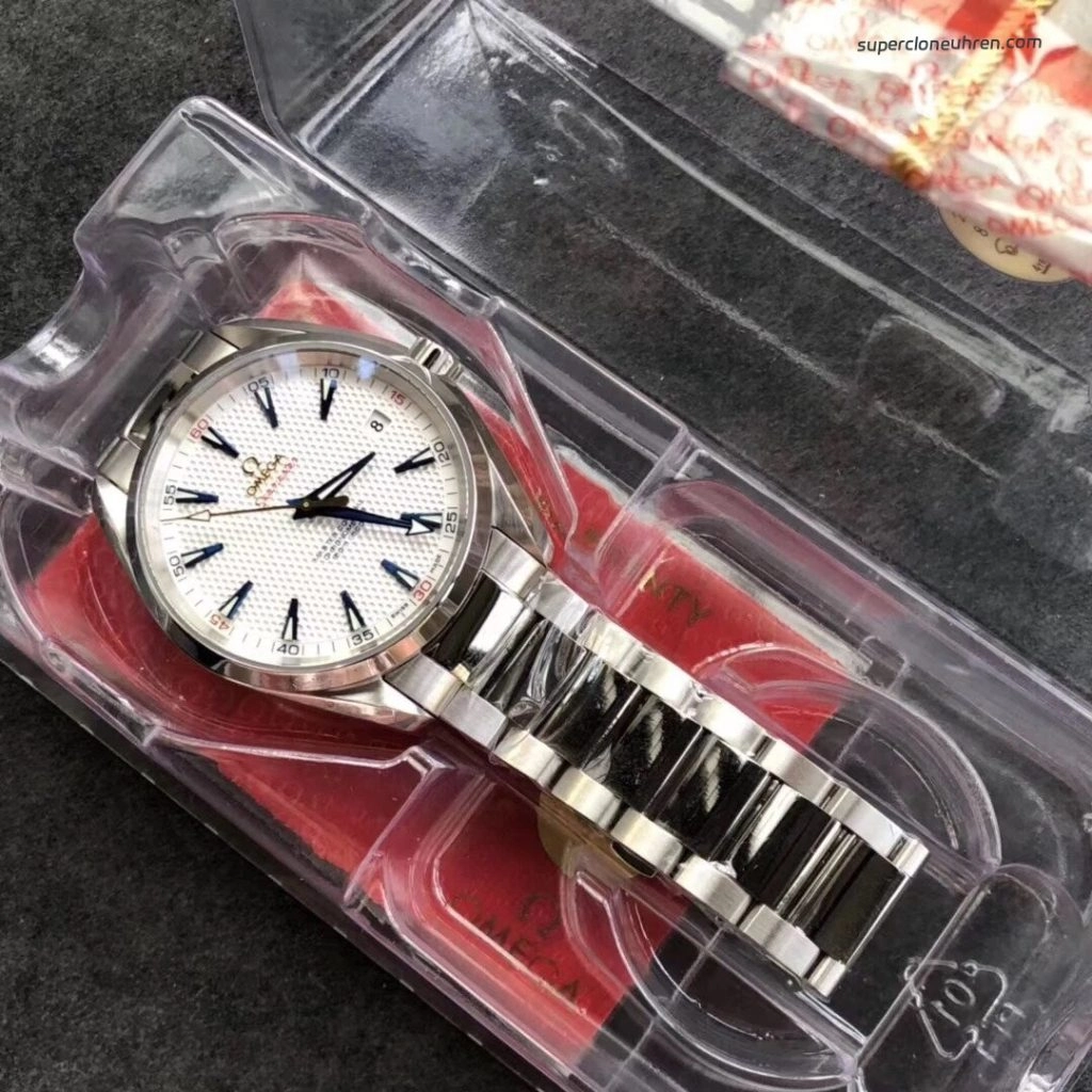 Premium Replica Uhr Omega Seamaster 231.10.42.21.02.005 silbernes Zifferblatt mit goldfarbenem Sekundenzeiger 41,5 mm