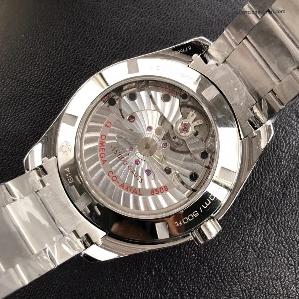 Premium Replica Uhr Omega Seamaster Aqua Terra 231.10.42.21.02.004 weißes Zifferblatt mit goldfarbenem Sekundenzeiger 41,5 mm