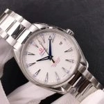 Premium Replica Uhr Omega Seamaster Aqua Terra 231.10.42.21.02.004 weißes Zifferblatt mit goldfarbenem Sekundenzeiger 41,5 mm