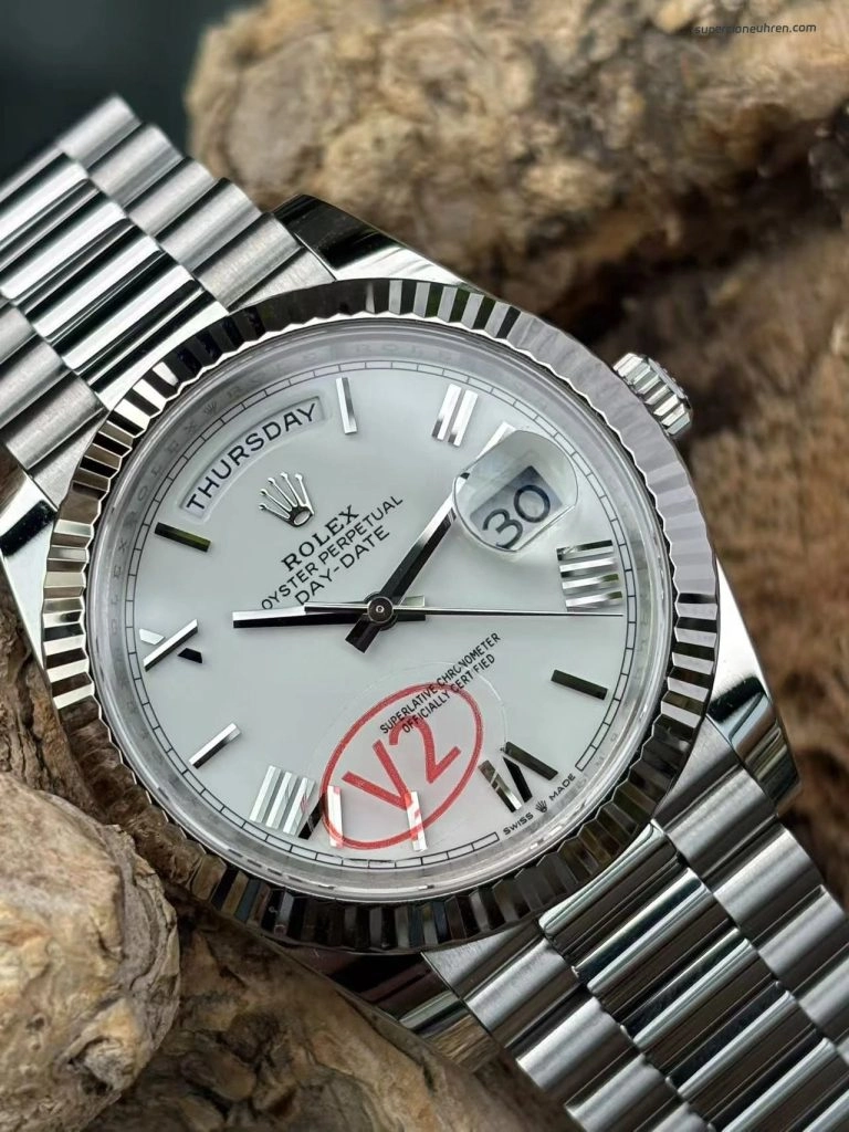 Premium Replica Uhr Rolex Day-Date m228236-0010 weißes Zifferblatt mit römischen Ziffern 40mm
