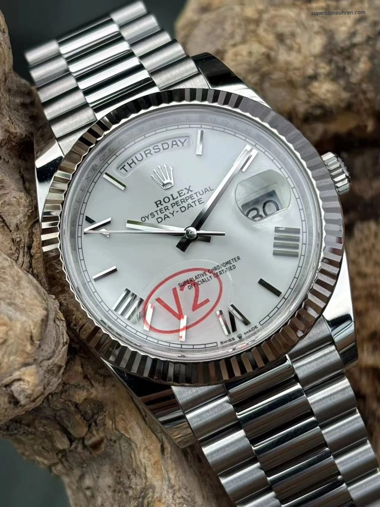 Premium Replica Uhr Rolex Day-Date m228236-0010 weißes Zifferblatt mit römischen Ziffern 40mm