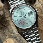 Premium Replica Uhr Rolex Day-Date m228236-0006 eisblaues Zifferblatt mit Diamantindizes 40 mm