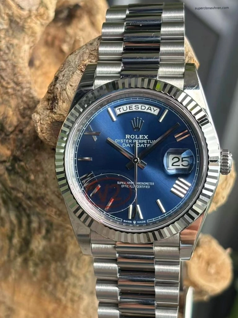 Super Clone Rolex Day-Date m228239-0007 blaues Zifferblatt mit römischen Ziffern 40mm