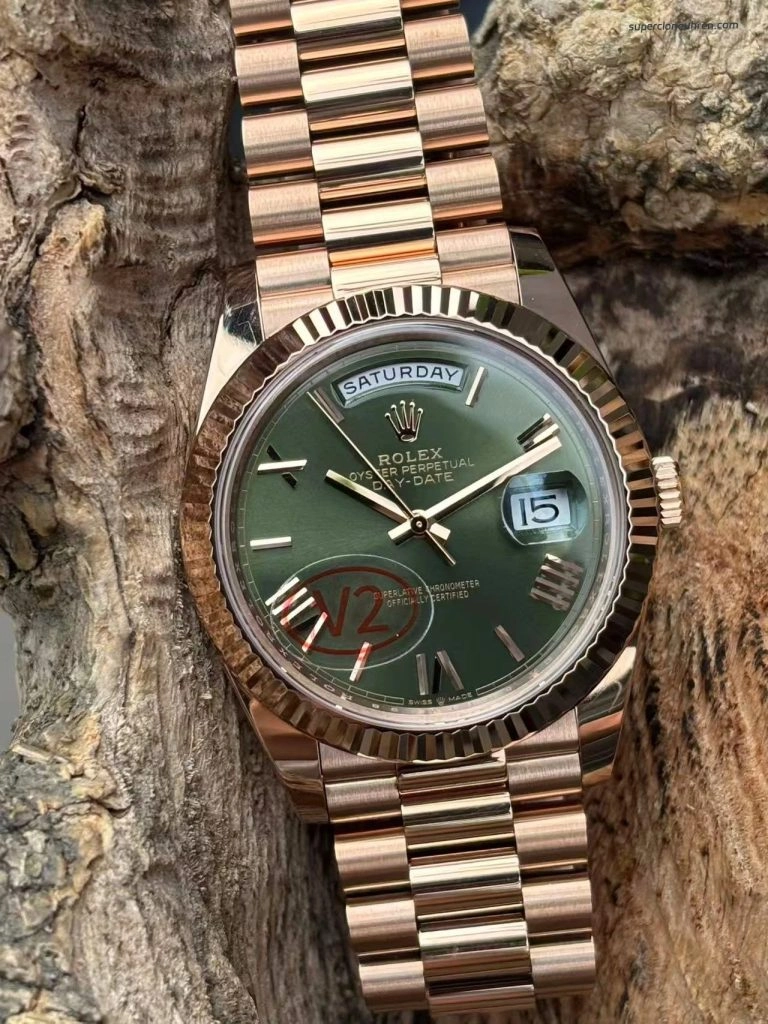 Premium Replica Uhr Rolex Day-Date m228235-0025 Roségold Mintgrün 40mm