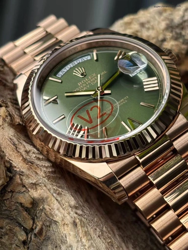 Premium Replica Uhr Rolex Day-Date m228235-0025 Roségold Mintgrün 40mm