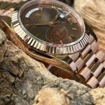 Premium Replica Uhr Rolex Day-Date m228235-0002 Roségold mit braunem Zifferblatt 40mm