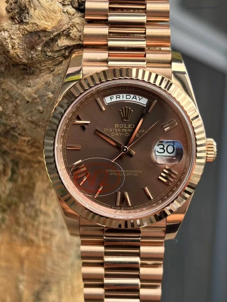 Premium Replica Uhr Rolex Day-Date m228235-0002 Roségold mit braunem Zifferblatt 40mm