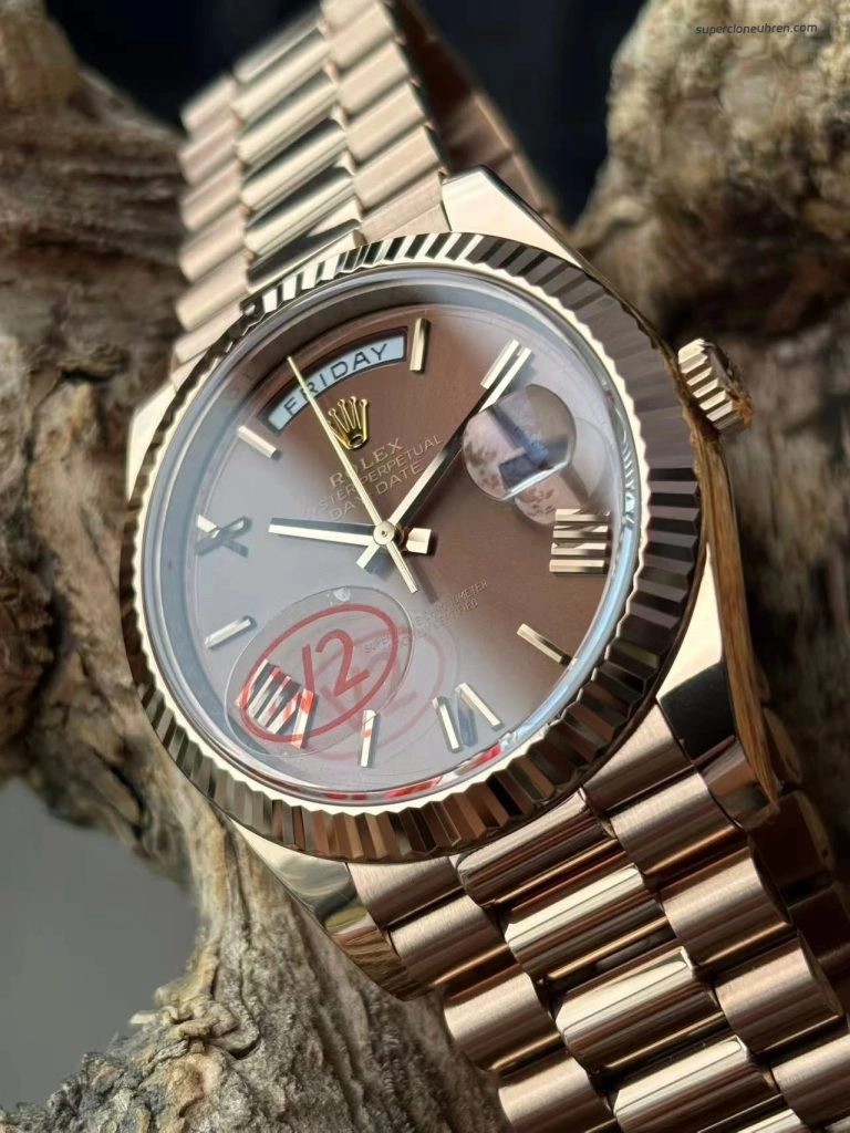 Premium Replica Uhr Rolex Day-Date m228235-0002 Roségold mit braunem Zifferblatt 40mm