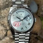 1:1 Super Clone Uhr Rolex Day-Date M228236-0012 eisblaues Zifferblatt mit römischen Ziffern 40mm