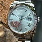 1:1 Super Clone Uhr Rolex Day-Date M228236-0012 eisblaues Zifferblatt mit römischen Ziffern 40mm