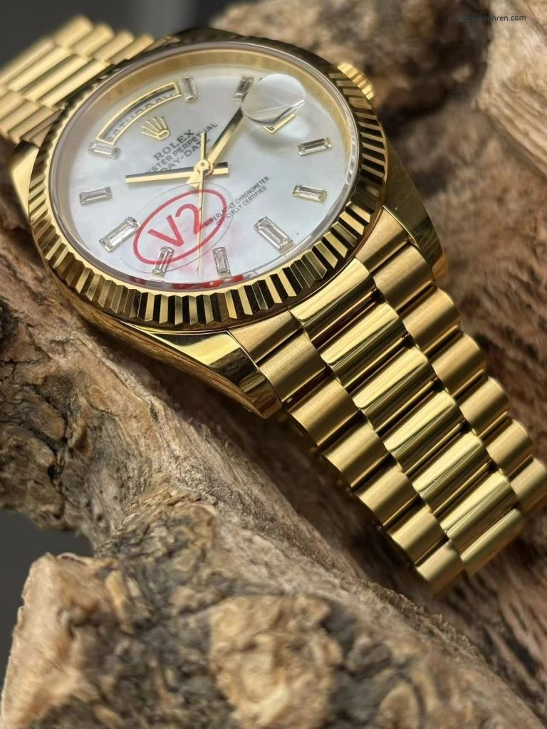 Premium Replica Uhr Rolex Day-Date m228238-0071 mit Perlmuttzifferblatt und Diamantindizes 40mm