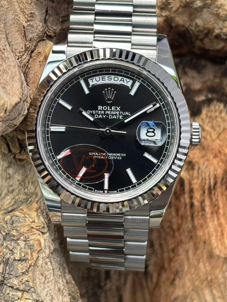 Premium Replica Uhr Rolex Day-Date m228239-0004 schwarzes Zifferblatt mit Leuchtindizes 40mm