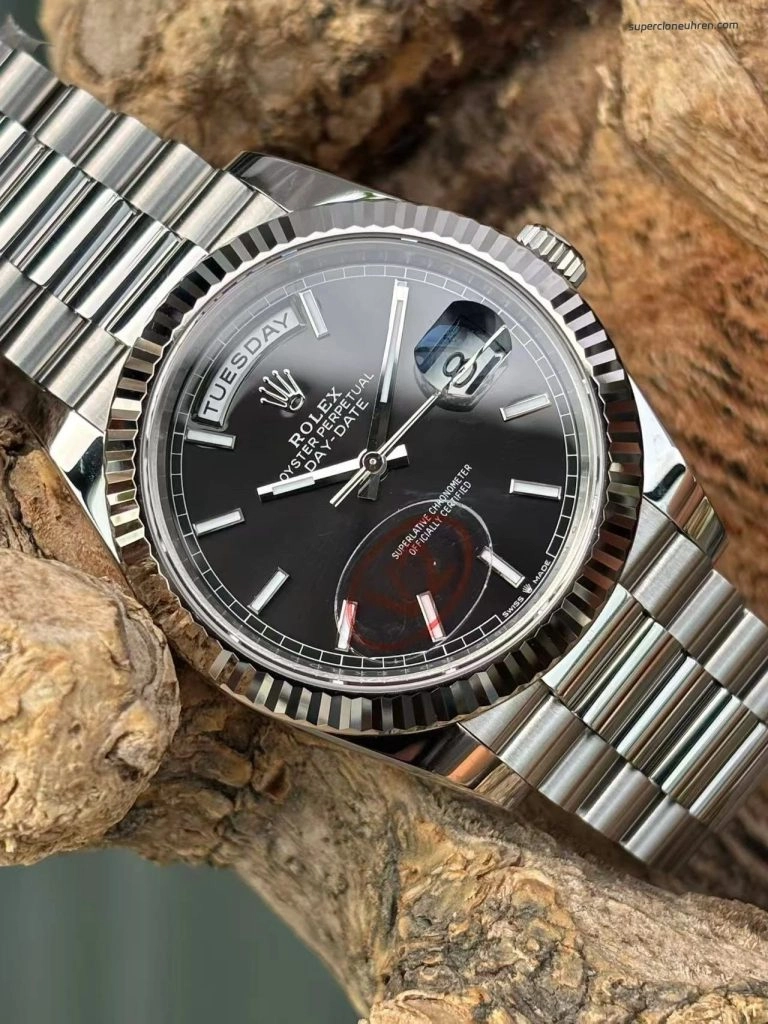 Premium Replica Uhr Rolex Day-Date m228239-0004 schwarzes Zifferblatt mit Leuchtindizes 40mm
