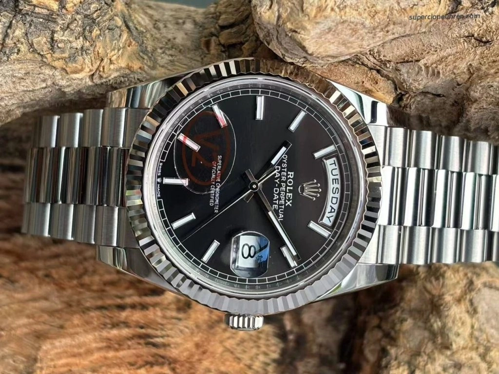 Premium Replica Uhr Rolex Day-Date m228239-0004 schwarzes Zifferblatt mit Leuchtindizes 40mm