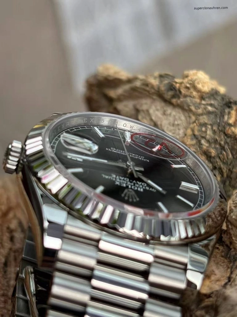 Premium Replica Uhr Rolex Day-Date m228239-0004 schwarzes Zifferblatt mit Leuchtindizes 40mm