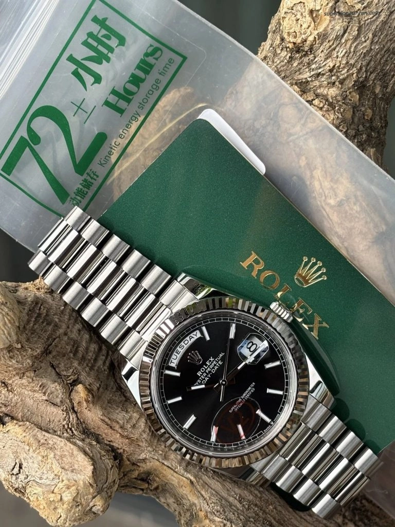 Premium Replica Uhr Rolex Day-Date m228239-0004 schwarzes Zifferblatt mit Leuchtindizes 40mm