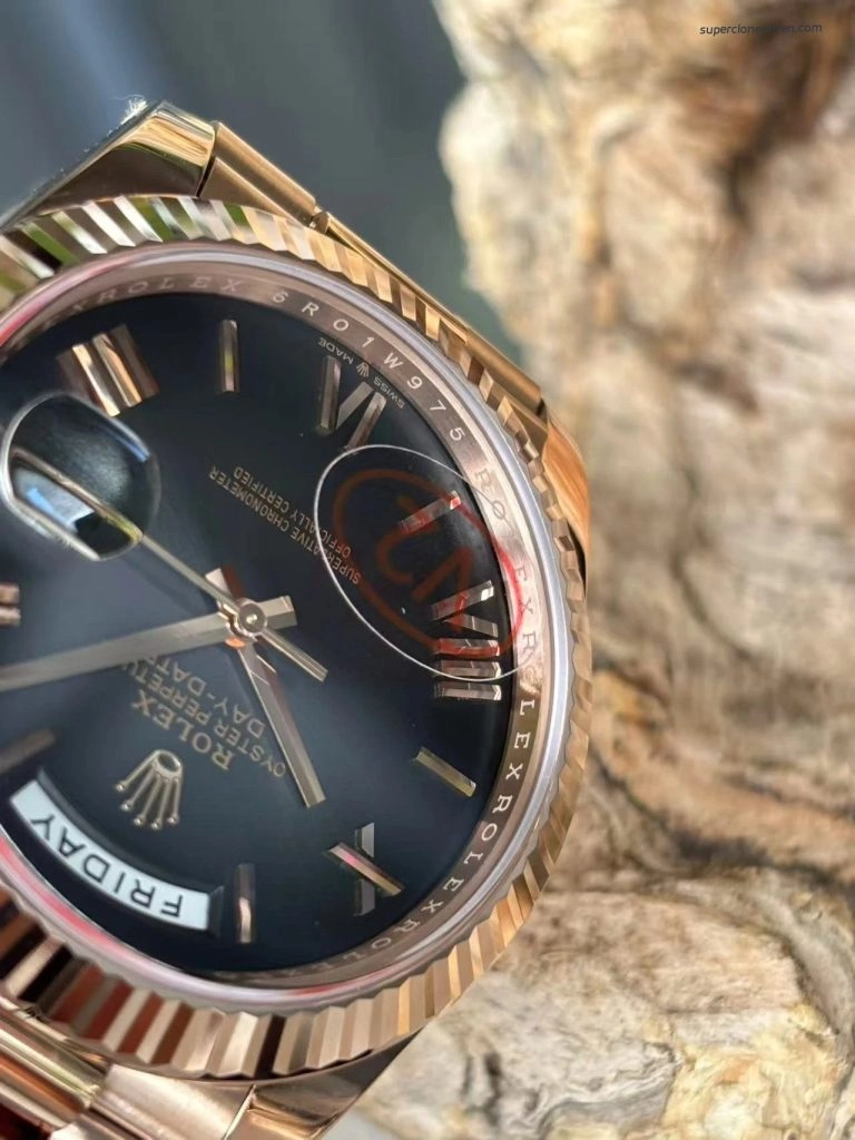 Premium Replica Uhr Rolex Day-Date m228235-0055 Roségold mit grauem Verlaufzifferblatt 40mm