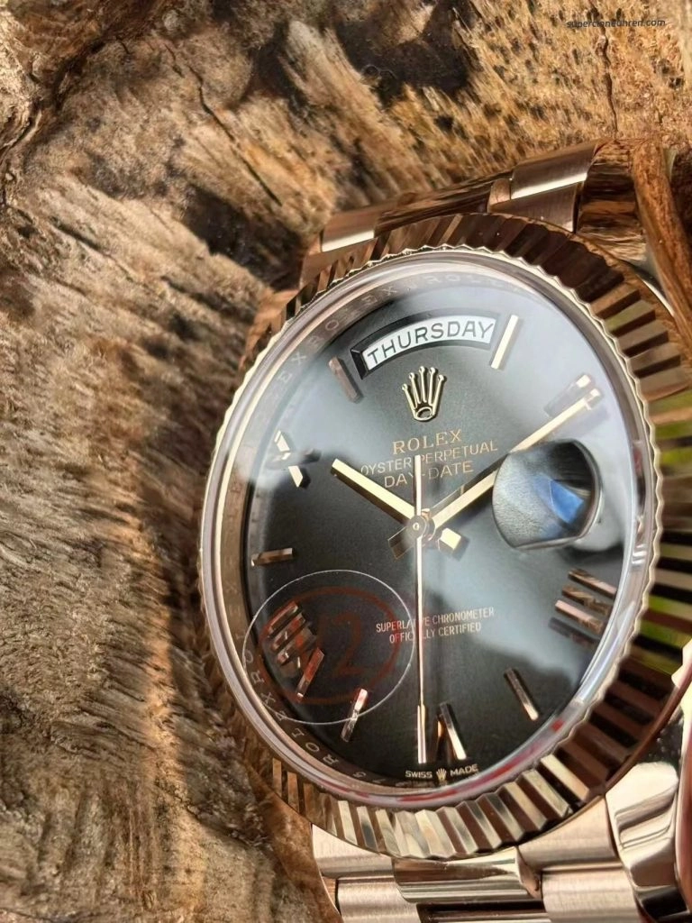 Premium Replica Uhr Rolex Day-Date m228235-0055 Roségold mit grauem Verlaufzifferblatt 40mm