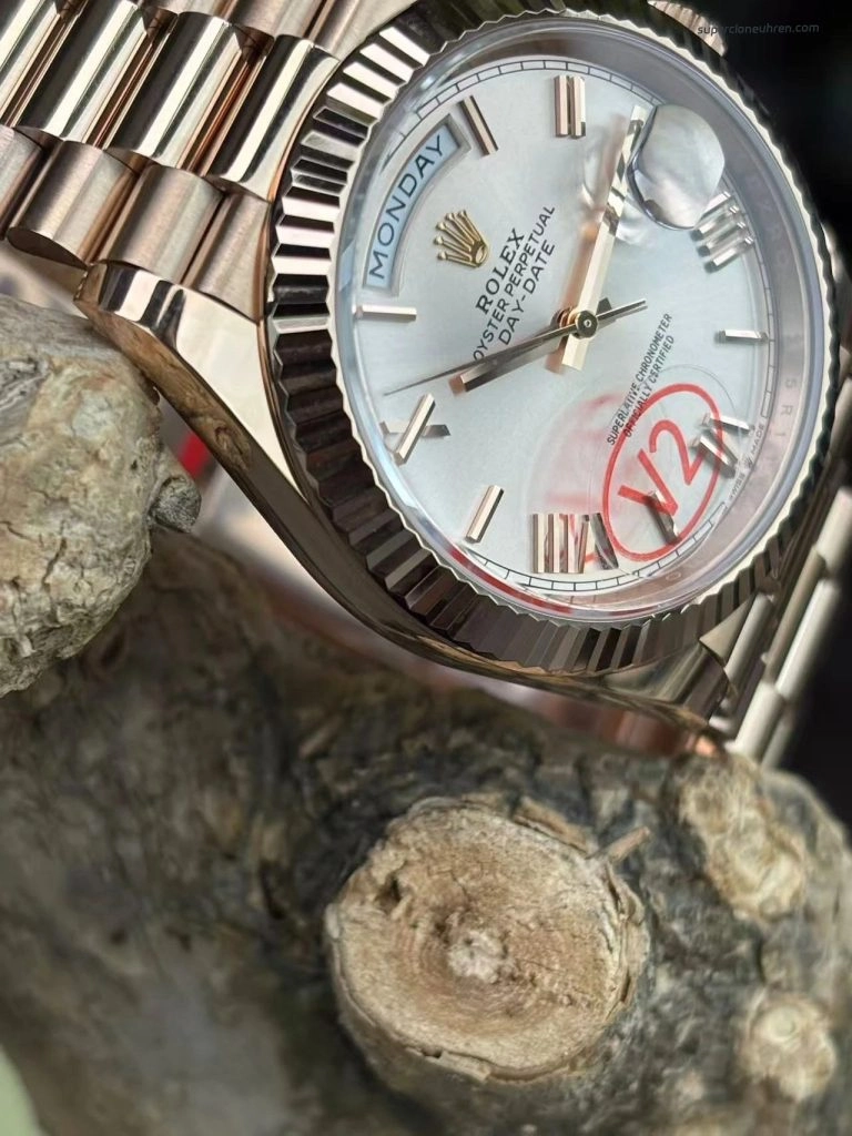 Super Clone Rolex Day-Date m228235-0001 in Roségold mit Champagner-Zifferblatt 40mm