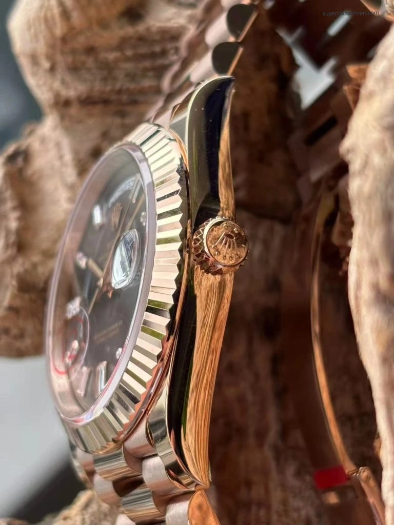 Premium Replica Uhr Rolex Day-Date m228235-0003 Roségold mit schokoladenbraunem Zifferblatt 40mm