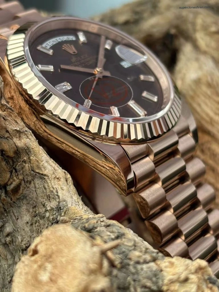 Premium Replica Uhr Rolex Day-Date m228235-0003 Roségold mit schokoladenbraunem Zifferblatt 40mm
