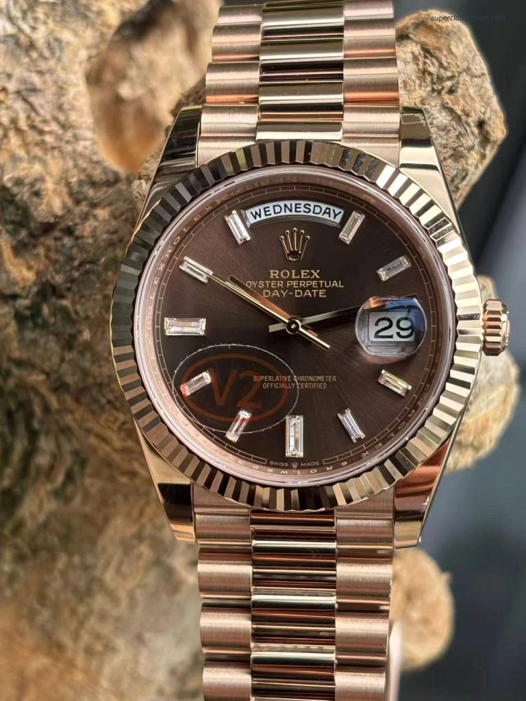 Premium Replica Uhr Rolex Day-Date m228235-0003 Roségold mit schokoladenbraunem Zifferblatt 40mm