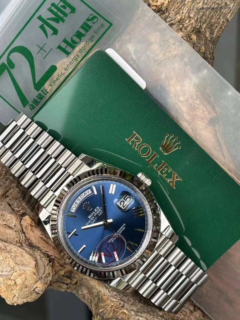 Premium Replica Uhr Rolex Day-Date m228239-0076 mit blauem Farbverlauf-Zifferblatt 40mm