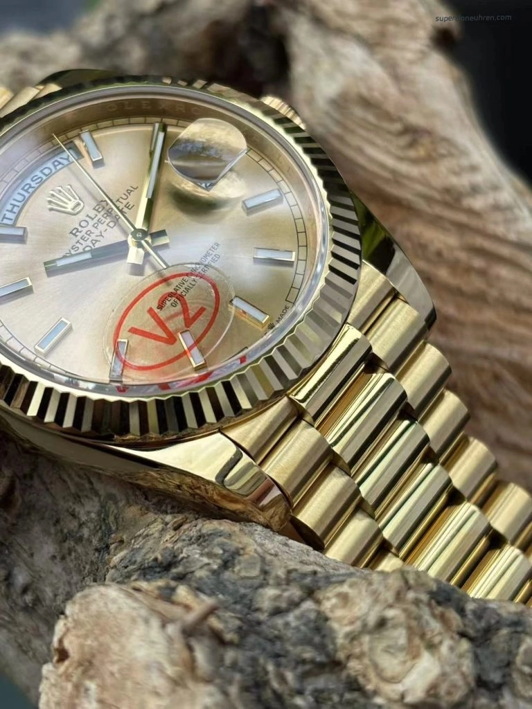 1:1 Super Clone Uhr Rolex Day-Date m228238-0003 Gelbgold mit President-Band 40mm