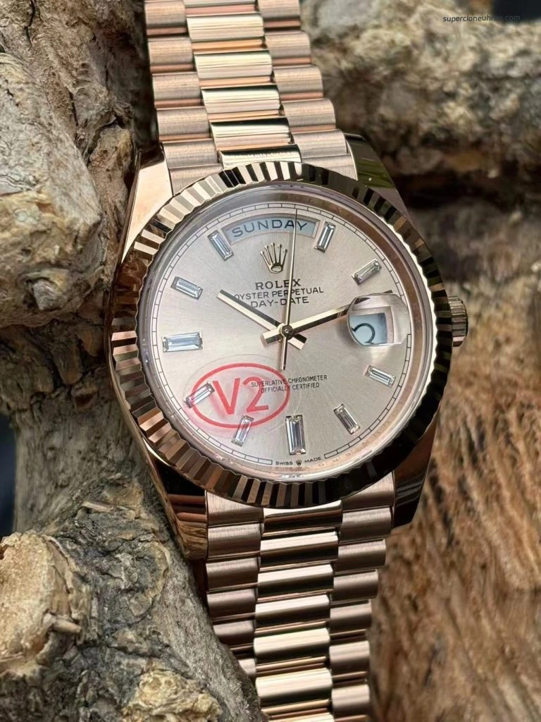 Premium Replica Uhr Rolex Day-Date m228235-0004 in Roségold mit Champagner-Zifferblatt 40mm