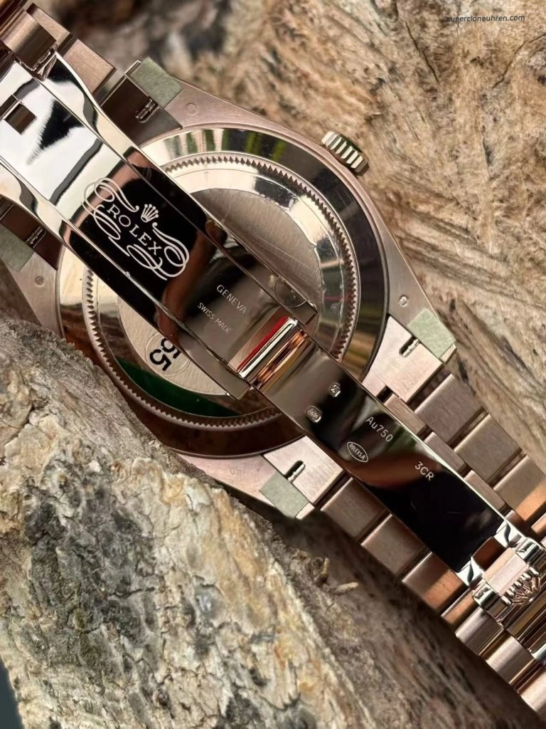 Premium Replica Uhr Rolex Day-Date m228235-0004 in Roségold mit Champagner-Zifferblatt 40mm