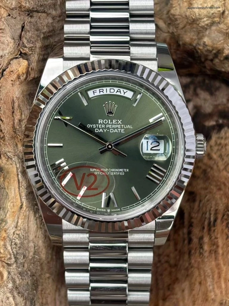 Super Clone Rolex Day-Date m228236-0008 grünes Zifferblatt mit römischen Indizes 40mm