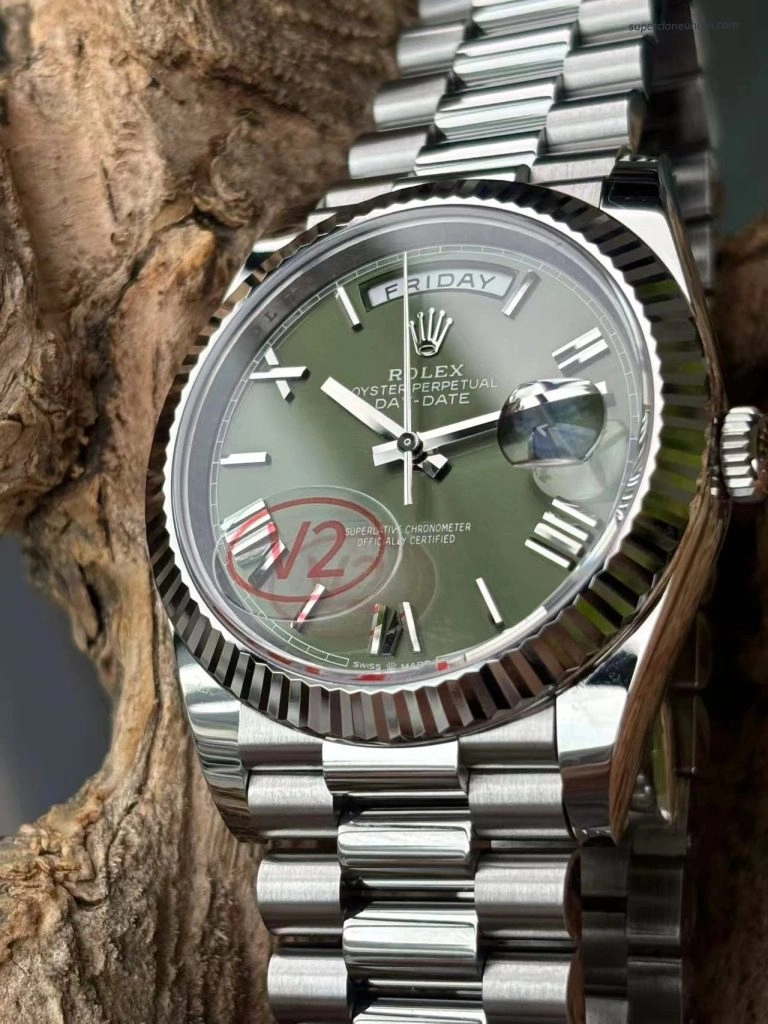Super Clone Rolex Day-Date m228236-0008 grünes Zifferblatt mit römischen Indizes 40mm