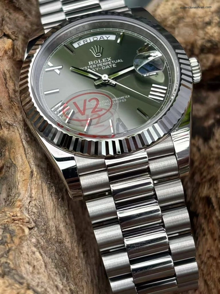 Super Clone Rolex Day-Date m228236-0008 grünes Zifferblatt mit römischen Indizes 40mm